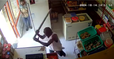 އައްޑޫގައި ފިހާރައަކަށް ވަދެ ބިރު ދެއްކި މައްސަލައިގައި އިތުރު ދިވެއްސަކު ހައްޔަރުކޮށްފި