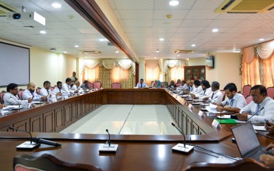 ސަޕްލިމެންޓަރީ ބަޖެޓުގެ ކަންކަން ސާފުކުރަން މިނިސްޓަރާއި ގަވަރުނަރު ކޮމިޓީއަށް ހާޒިރުކުރަނީ