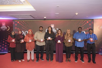 ބީއެމްއެލްއަށް ދިގު މުއްދަތަކަށް ޚިދުމަތް ކުރި 29 މުވައްޒަފުންނަށް އެވޯޑު ދީފި