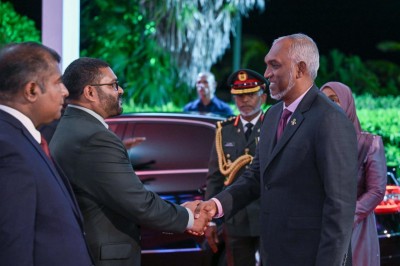 ކިޔެވުމާއި ވަޒީފާގެ ފުރުސަތު ނެތް ޒުވާނުން، ސަލާމަތީ ބާރުތަކުގެ ތަމްރީނު ހަދަން މަޖުބޫރުކުރަނީ