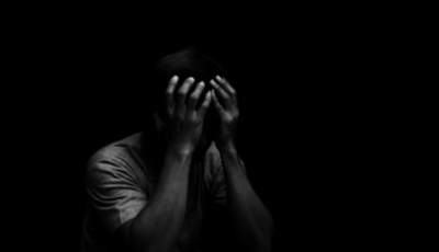 ޓީޗަރަކު ދަރިވަރުންނާ އުމުރާ ނުގުޅޭ ވާހަކަދައްކައި ގްރޫމްކުރި މައްސަލައެއް ތަހުގީގުކުރަނީ