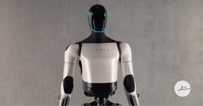 ޓެސްލާއިން އުފެއްދި، އިންސާނުންނާ އެއްގޮތް ރޮބޮޓްތައް ދައްކާލައިފި