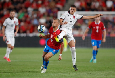 ޗެކް ރިޕަބްލިކްއިން އަލްބޭނިއާ ބަލިކޮށްފި