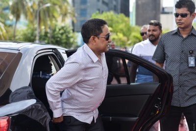 މަޖުބޫރުން ސިފައިން ނެގުން ދެކޮޅެއް ނުޖެހޭ، ވައްދަންވާނީ ގާބިލު މީހުން: ޔާމީން