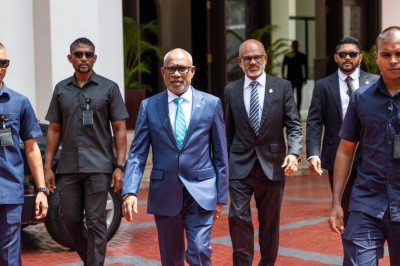 ސިޔާސީ ޕާޓީތަކުން މެންބަރުން ވަކިކުރުމާ ގުޅޭ ގާނޫނެއް ހަދަނީ