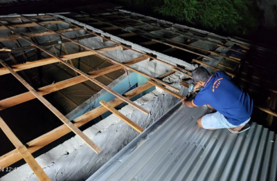 އައްޑޫ ސިޓީގެ ފަސް ގެއެއްގެ ފުރާޅު އެއްލައިލާ 13 މީހުން ވަގުތީ ބޯހިޔާވަހިކަމަށް