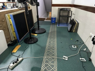 ހަތިމުތައް ވެސް އުކާލާފައި؛ ފުރުޤާން މިސްކިތަށް ގެއްލުންދީފި