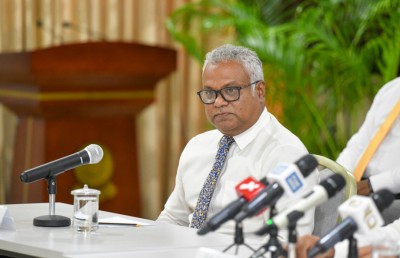 ކައުންސިލްތަކަށް ދޭ ގްރާންޓުން ބައެއް އުނިކުރިއިރު ވަޒީރަށް ރޭކާ ނުލި: ނިޔާޒު