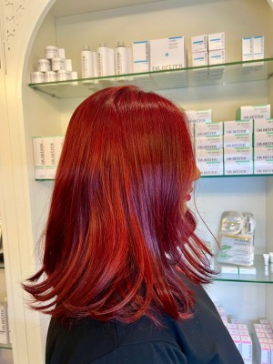 އެޑްވަޓޯރިއަލް: ކޮލިޓީ ހެއާ ކެއާ ޓްރީޓްމަންޓެއް ބޭނުންތަ؟ އަނާ ސެލޫންއިން އެކަމަށް ޚާއްސަ ޕްރޮމޯޝަނެއް