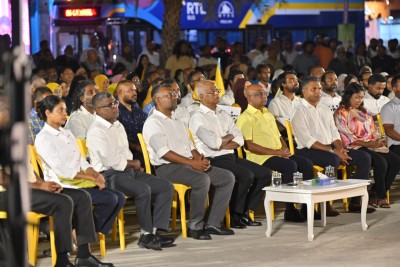 ލޯން ނުނަގާ ކަމަށް ސަރުކާރުން ބުނި ނަމަވެސް، 8.8 ބިލިއަން ނަގައިފައިވާކަން ހާމަވޭ: ޞާލިޙް