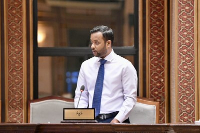 ޕްރޮޖެކްޓްތައް ނުހިންގާ އެޑްވާންސް ފައިސާ ނަގައިގެން އެބަ ވިޔަފާރި ކުރޭ: މުއްތަލިބު