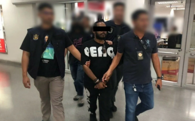 މަސްތުވާތަކެތި ޓްރެފިކްކުރި މައްސަލައެއްގައި ބެންކޮކުން ދިވެއްސަކު ހައްޔަރުކޮށްފި