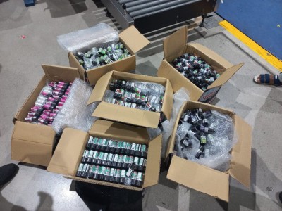 ކެނަބިސް ހުރިކަމަށް ތުހުމަތުކޮށް ހިފެހެއްޓި ވޭޕް އޮއިލް ޝިޕްމެންޓްގައި މަސްތުވާއެއްޗެއް ނެތް