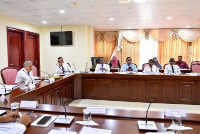 ކޮމިޓީގެ ވިސްނުން ހުރީ އިޒްރޭލު ޕާސްޕޯޓު މުޅިން މަނާ ނުކުރަން