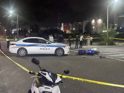 ސައިކަލަކާއި ފުލުސް ކާރެއް ޖެހި ހިނގި އެކްސިޑެންޓުގައި އަނިޔާވި ޒުވާނާގެ ހާލު ސީރިއަސް