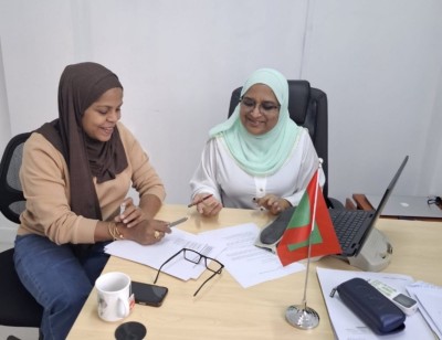 ކުރީގެ ދެ ބަންޑާރަ ނައިބުން ފްރާންސްގެ އާއިލާއަށް ގާނޫނީ އެހީތެރިކަން ފޯރުކޮށްދެނީ