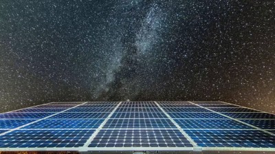 ރޭގަނޑުވެސް ކަރަންޓު އުފައްދާ ސޯލާ ޕެނަލެއް އުފައްދައިފި