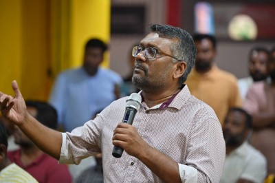 މި އުޅެނީ ވެރިކަން ވައްޓައިލާކަށް ނޫން، ސަރުކާރު ޖަވާބުދާރީކުރުވަން: ފައްޔާޒު