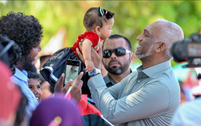 ކައުންސިލްތަކާ ބައްދަލުކުރެއްވުމަށް ރައީސް އަރިއަތޮޅަށް ފުރާވަޑައިގެންފި