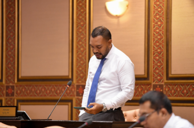 މަސްތުވާތަކެތީގެ ގާނޫނުގައި ކުށް ސާބިތުނުވާ މީހާގެ މުދާ ދައުލަތަށް ނަގާތީ އަބްދުއްރަހްމާންގެ ކަންބޮޑުވުން