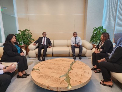 ފޮރިން މިނިސްޓަރު ޚަލީލް ރަސްމީ ދަތުރުފުޅެއްގައި އޮމާނަށް ވަޑައިގެންފި