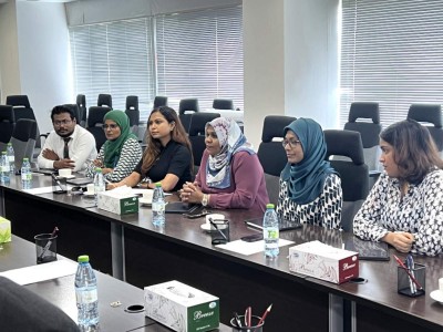 އަނިޔާވެރި ކަމަށް ހިތްވަރު ދިނުން، ޚިޔާލު ފާޅުކުރުމުގެ މިނިވަންކަމުގެ ރޫހާ ޚިލާފު: އެޗްއާރުސީއެމް