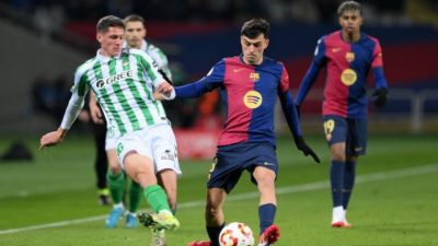 ބާސާ ވަރަށް ފޯމުގައި؛ ބެޓިސް ކޮޅަށް 5 ލަނޑު ޖަހާފައި ކުއާޓާއަށް