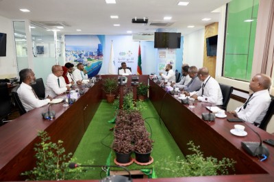 މާލެ ސިޓީ ކައުންސިލާއި ވެމްކޯ ގުޅިގެން ރޯދައަށް މާލޭގެ މަގުތައް ސާފުކުރަނީ