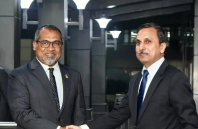 ފޮރިން މިނިސްޓަރު ޚަލީލް އިންޑިއާއަށް ވަޑައިގެންފި