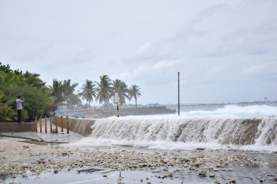 ބޭ އޮފް ބެންގާލްގައި އުފެދުނު ކޮޅިގަނޑާއެކު މެދުރާއްޖެތެރެއަށް އުދައިގެ އަސަރު