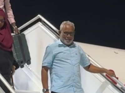 އަބްދުއްރަހީމް ރާއްޖެ ވަޑައިގެންފި؛ މީޑިއާއާ ބައްދަލުނުކުރައްވައި ފްލައިޓުން ސީދާ ކާރަށް