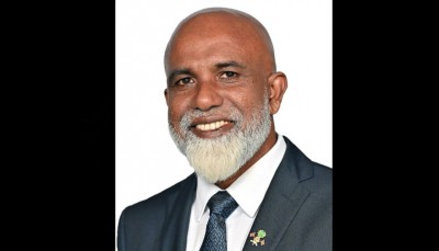 އައިލެންޑް އޭވިއޭޝަން ބޯޑުގެ ޗެއާމަނަކަށް ސްޓޭޓް މިނިސްޓަރު ޝަފީއު