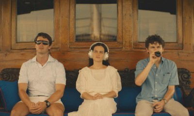 ވައިޓް ލޮޓަސް ތީމް ލަވައާ ހެދި ފޭނުން ރަތަށް