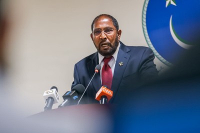 ގައުމު ހަމަބޮލިވެއްޖެނަމަ މި އަހަރު ލޯނެއް ނުދެއްކޭނެ: ގާސިމް