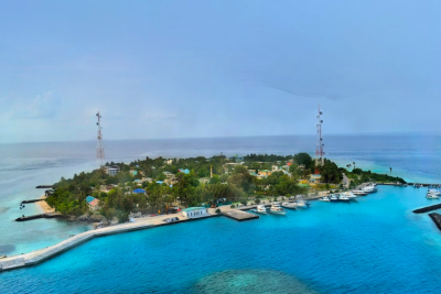 ރަސްދޫގެ ގެއެއްގައި ރޯވެ ދެމަފިރިއަކު ވަރަށް ބޮޑަށް ފިހިއްޖެ