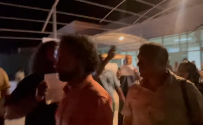 ކަރަންޓު ކެނޑޭތީ، ފެނަކަ އެމްޑީ އައްޑުއަށް ދިއުމުން މުޒާހަރާކޮށްފި