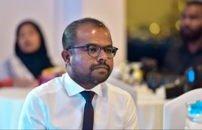 އަދަދު ނޫހުގެ އެޑިޓަރު ފިޔާޒަށް، ރައީސް މުއިއްޒު އިންޒާރުދެއްވި ކަމަށް ބުނާ މައްސަލަ އެމްޖޭއޭއިން ކުށްވެރިކޮށްފި