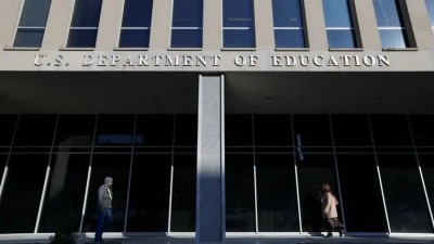 އެޑިޔުކޭޝަން ޑިޕާޓްމެންޓު އުވާލުމަށް ޓްރަމްޕް އަމުރު ކުރައްވައިފި