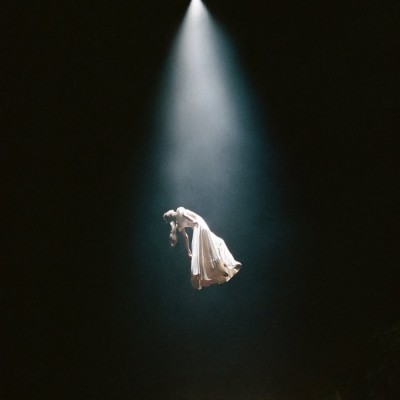 މިއުޒިކާ ދުރަށްދާން ނިންމި އާރިއާނާ އާ ލަވަތަކެއް ނެރެނީ