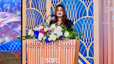 އައްޔަނުކުރިތާ އަހަރެއް ފަހުން، އެސްޑީއެފްސީގެ އެމްޑީ ކަމުން ފިފްޝީން ވަކިކޮށްފި