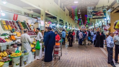 ކުވައިތުގައި ސަލާންޖަހާ ބޭރު މީހުން ޑީޕޯޓްކުރަނީ