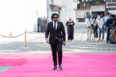 ފަނޑިޔާރުން ވަކިކުރަން ވޯޓަށް އެހުމުން އަޒާން ވޯޓުނުދެއްވާ ނުކުމެވަޑައިގެންފި