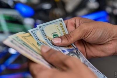 މީރާއަށް ޑޮލަރުން ލިބުނު އާމްދަނީ ދަށަށް