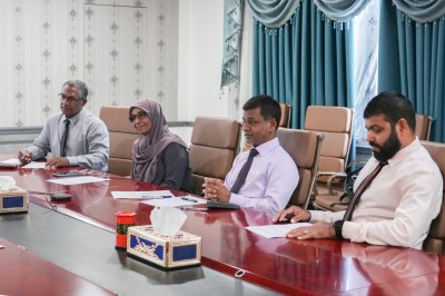 ޖެނެރޭޝަން ބޭން ތައާރަފްކުރަން ޔުނިސެފާއި ޑަބްލިއުއެޗްއޯގެ އޮފިޝަލުންނާ ބައްދަލުކޮށް، ލަފާ ހޯދައިފި