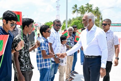 ޖީލަކަށް ސިނގިރޭޓު މަނާކުރުމާމެދު އާންމުންގެ ޚިޔާލު ރައީސް ހޯއްދަވަނީ