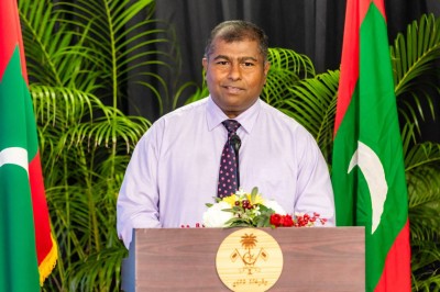ޖަމާއަތަކުން ދައުލަތެއްގެ ދަރަޖައަށް އުފުލެން ބޭނުންކުރާ ހަރުގަނޑަކީ މާދަރީބަސް: މިނިސްޓަރު