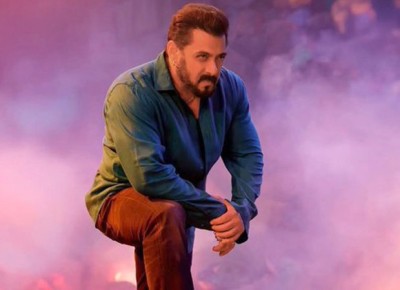 ލީކުކޮށްލި ސަލްމާންގެ ފިލްމު 'ސިކަންދަރު' ބޮކްސް އޮފީހުގެ 100 ކްރޯޑު ކުލަބުން ޖާގަ ހޯދައިފި