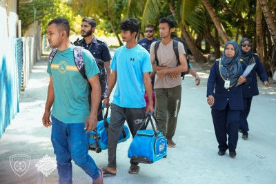 ދުވާފަރުގައި 100އަށްވުރެ ގިނަ ބިދޭސީން ބަލައިފާސްކޮށް 51 ބިދޭސީން އަތުލައިގެންފި