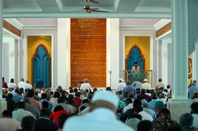 އިލްމުގެ ނޫރު ފެތުރުމުން، އެ އުންމަތަކުން ޖަހާލަތުގެ އަނދިރިކަން ފިލައިދާނެކަމާމެދު ޝައްކެއް ނެތް: ޚުތުބާ