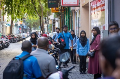 ގުރޭޑު 4 އިން މަތީގެ އަންހެން ދަރިވަރުން ސްކާޓާ އެކު ހަރުވާޅު ލާން މަޖުބޫރު